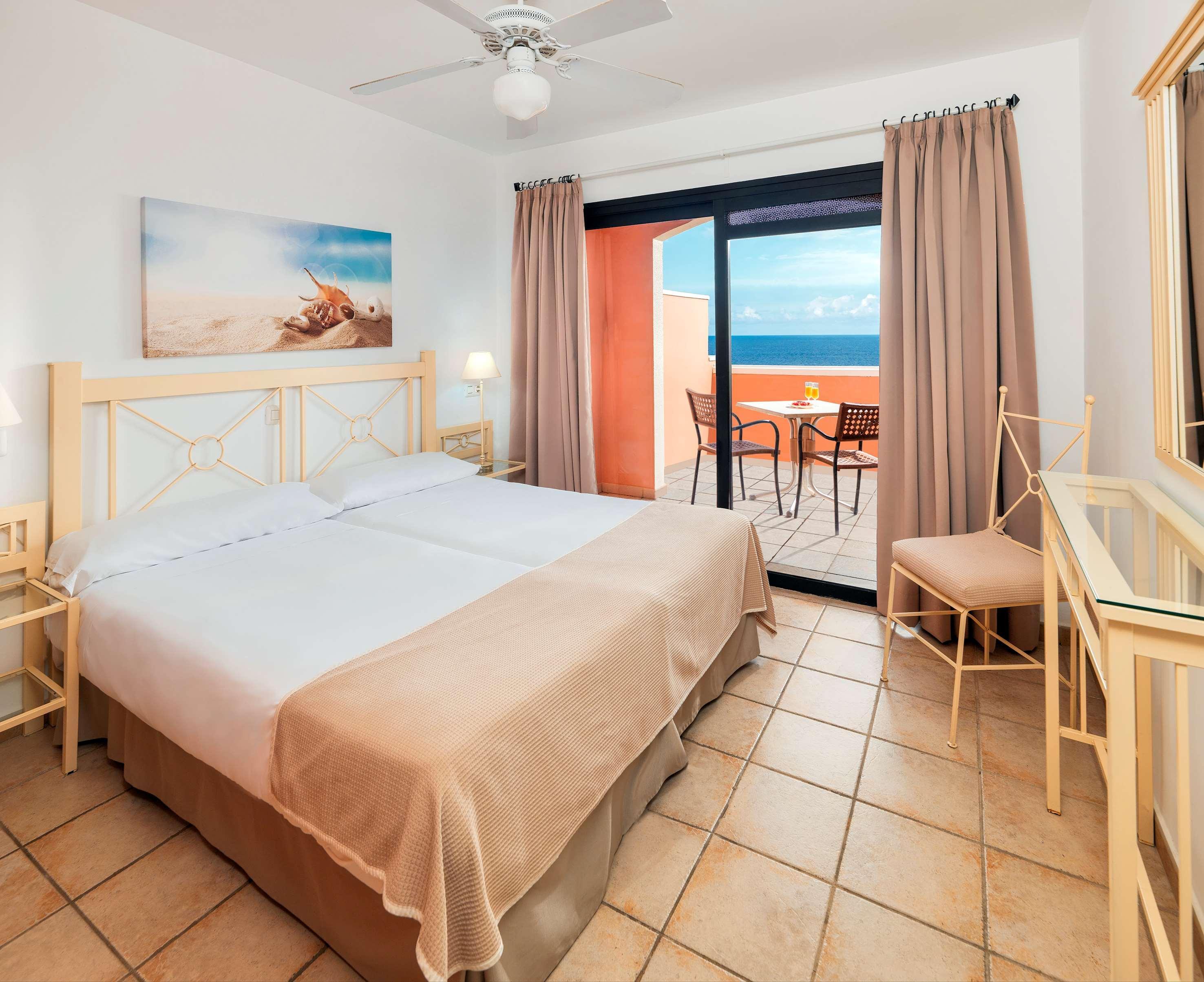 ซอล ซัน บีช อปาร์ตาเมนโตส Aparthotel Costa Adeje  ภายนอก รูปภาพ