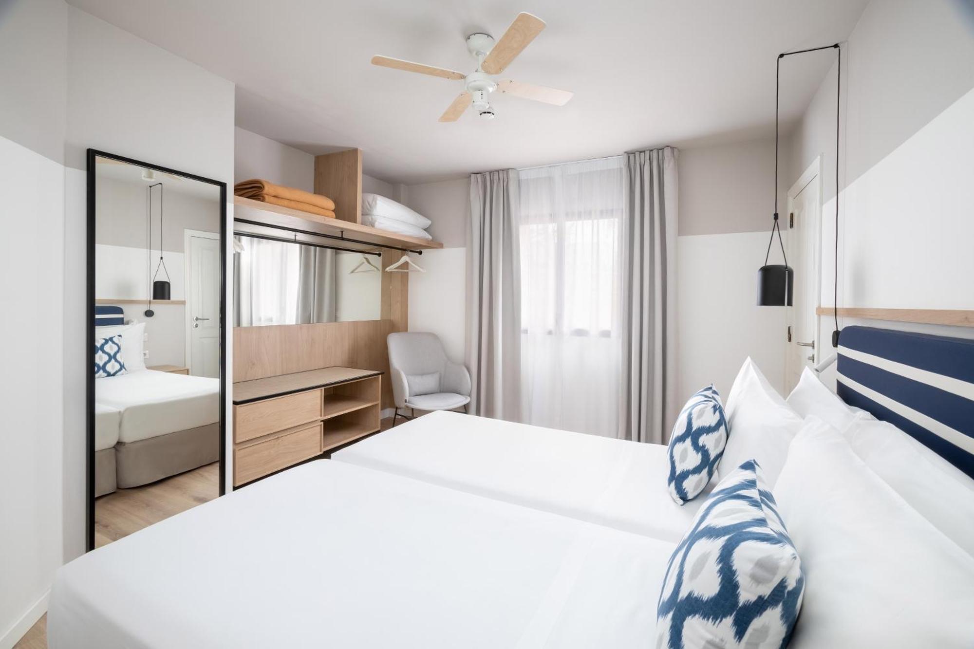 ซอล ซัน บีช อปาร์ตาเมนโตส Aparthotel Costa Adeje  ห้อง รูปภาพ