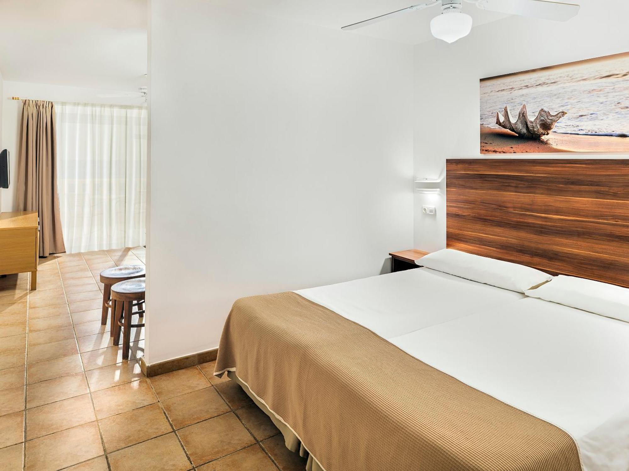ซอล ซัน บีช อปาร์ตาเมนโตส Aparthotel Costa Adeje  ภายนอก รูปภาพ