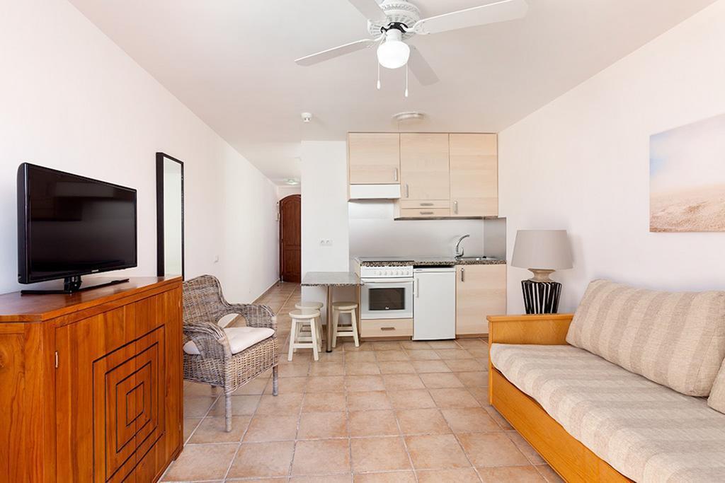 ซอล ซัน บีช อปาร์ตาเมนโตส Aparthotel Costa Adeje  ภายนอก รูปภาพ
